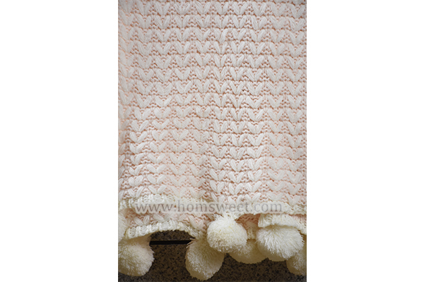  Luxury Knitted Throw With Faux Fur Pom Pom 