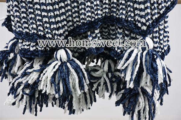 Luxury Chenille knitted throw with tassel